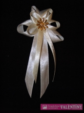 svadobné pierko bielo krémové veľký zlatý kvet